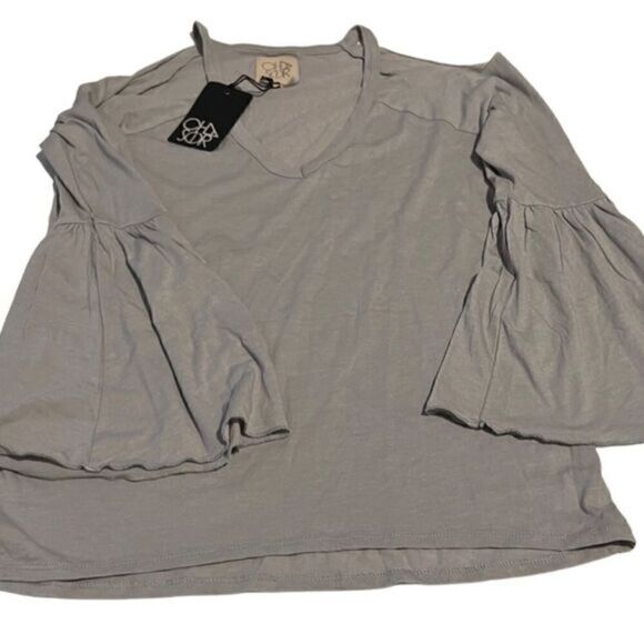 Chaser Gray Cold Shoulder Long Bell Sleeves Top Size M NWT - Picture 5 of 12